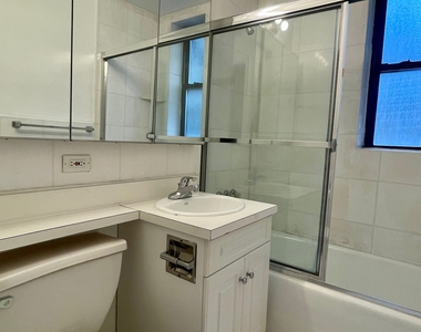 235 East 46th Street - Photo Thumbnail 8