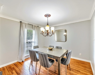 801 Mockingbird Lane - Photo Thumbnail 5
