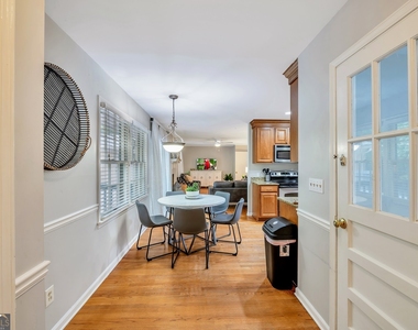 801 Mockingbird Lane - Photo Thumbnail 14