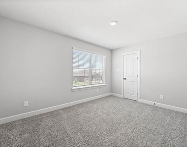 809 Calhoun Drive - Photo Thumbnail 5