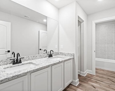 809 Calhoun Drive - Photo Thumbnail 3