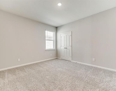 809 Calhoun Drive - Photo Thumbnail 4