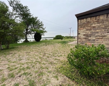 3921 Whiterock Trail - Photo Thumbnail 7