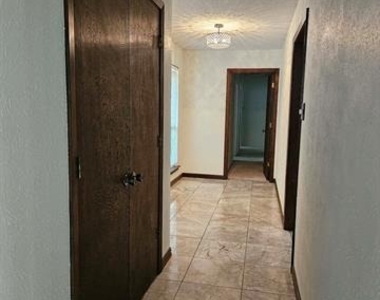 3921 Whiterock Trail - Photo Thumbnail 35
