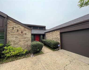 3921 Whiterock Trail - Photo Thumbnail 4