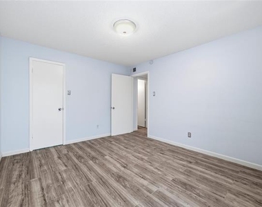 12482 Abrams Road - Photo Thumbnail 15