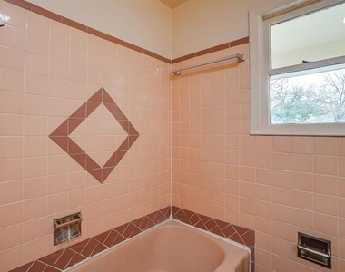 4315 Mackey Drive - Photo Thumbnail 17