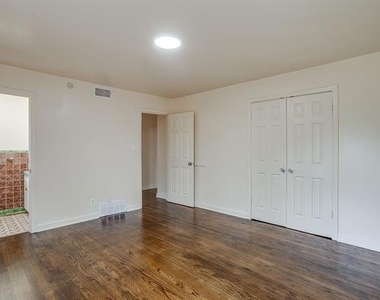 4315 Mackey Drive - Photo Thumbnail 11