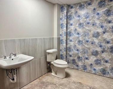 611 W Chickasha Avenue - Photo Thumbnail 4