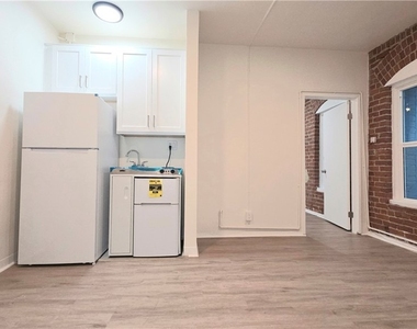 3408 Sunset Boulevard - Photo Thumbnail 2