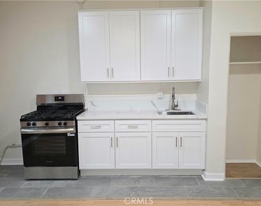 3408 W Sunset Boulevard - Photo Thumbnail 2