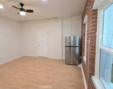 3408 W Sunset Boulevard - Photo Thumbnail 5