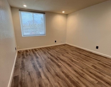 22041 Costanso - Photo Thumbnail 24