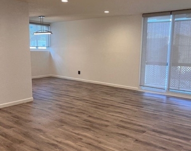 22041 Costanso - Photo Thumbnail 8