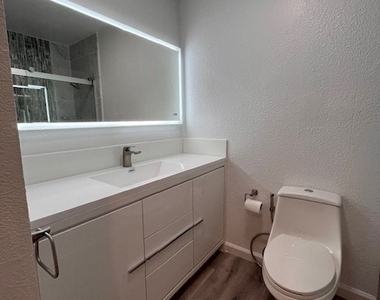 22041 Costanso - Photo Thumbnail 22