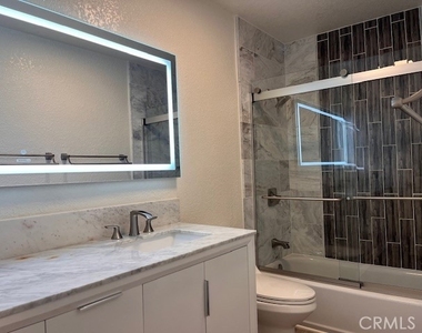 22041 Costanso - Photo Thumbnail 19