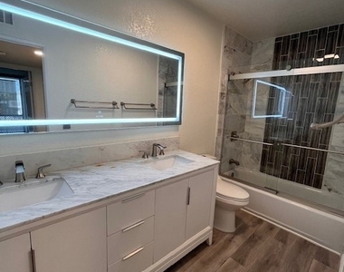 22041 Costanso - Photo Thumbnail 18