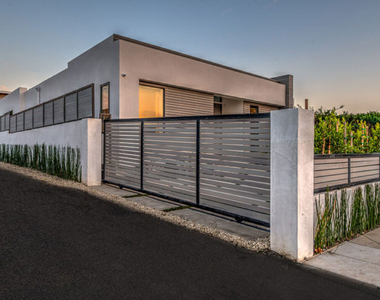 658 N Edinburgh Avenue - Photo Thumbnail 27