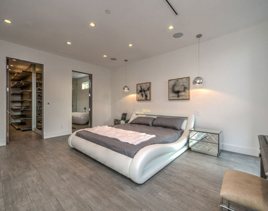 658 N Edinburgh Avenue - Photo Thumbnail 17