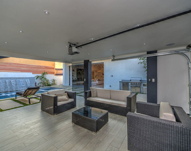 658 N Edinburgh Avenue - Photo Thumbnail 25