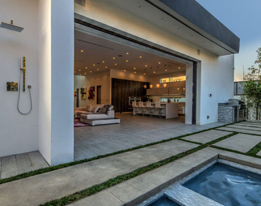 658 N Edinburgh Avenue - Photo Thumbnail 23
