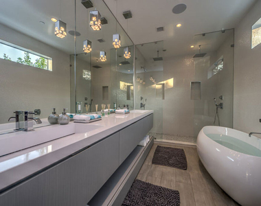 658 N Edinburgh Avenue - Photo Thumbnail 18