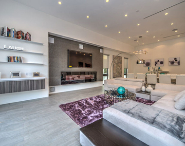 658 N Edinburgh Avenue - Photo Thumbnail 6