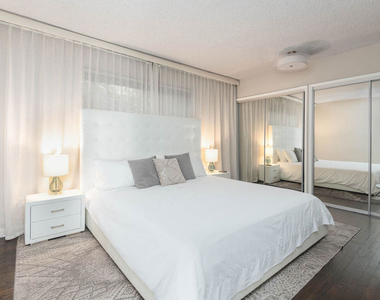 18065 Coastline Drive - Photo Thumbnail 12