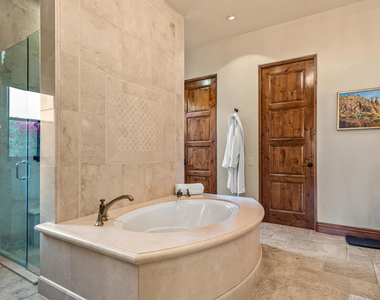 31 Hillcrest Drive - Photo Thumbnail 48
