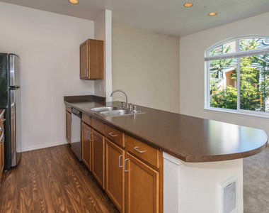 16340 N.e. 83rd Street - Photo Thumbnail 5
