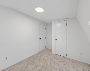 12 Scotchtown Avenue - Photo Thumbnail 28