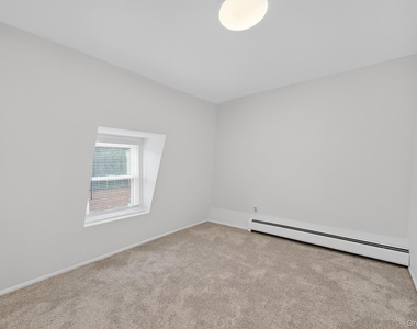 12 Scotchtown Avenue - Photo Thumbnail 27