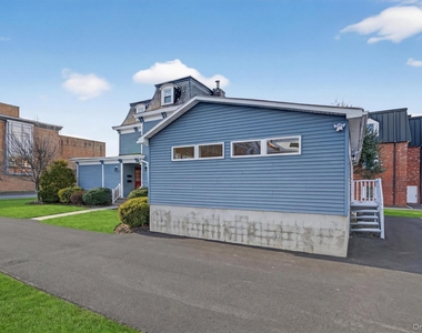 12 Scotchtown Avenue - Photo Thumbnail 32