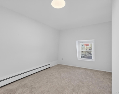 12 Scotchtown Avenue - Photo Thumbnail 24