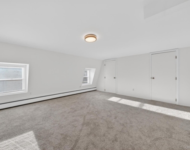 12 Scotchtown Avenue - Photo Thumbnail 21