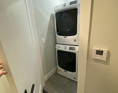 4001 Ridge Avenue - Photo Thumbnail 18