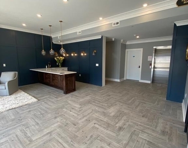 4001 Ridge Avenue - Photo Thumbnail 2