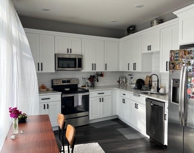 4001 Ridge Avenue - Photo Thumbnail 9