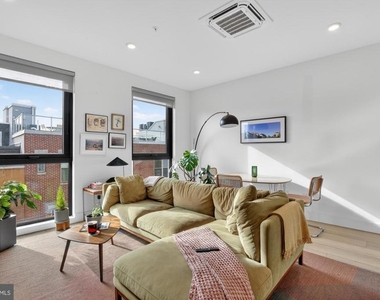 2007 Cambridge Street - Photo Thumbnail 5