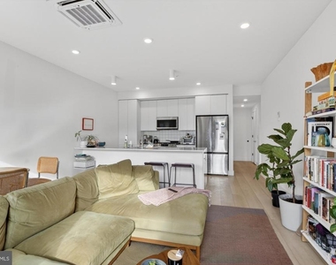 2007 Cambridge Street - Photo Thumbnail 4