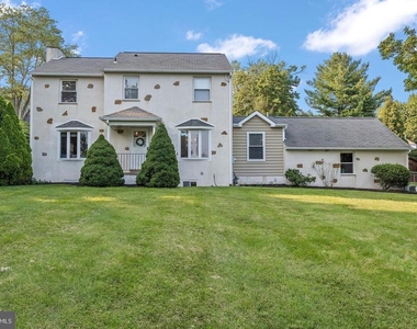 181 E Conestoga Road - Photo Thumbnail 1