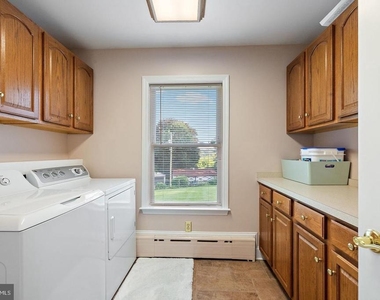 181 E Conestoga Road - Photo Thumbnail 22