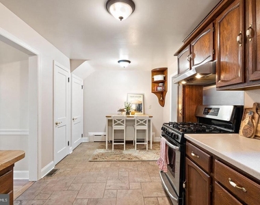 181 E Conestoga Road - Photo Thumbnail 11