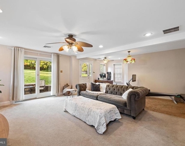 181 E Conestoga Road - Photo Thumbnail 8