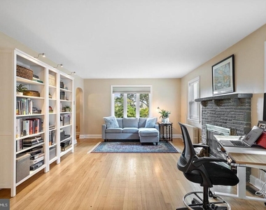 181 E Conestoga Road - Photo Thumbnail 7