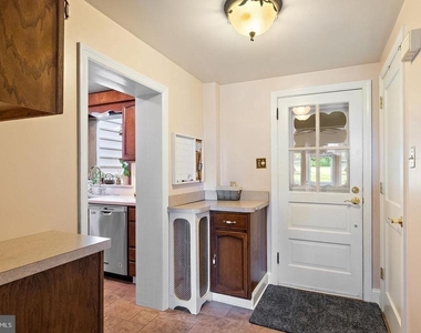 181 E Conestoga Road - Photo Thumbnail 17