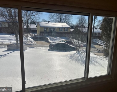 7208 Powhatan Street - Photo Thumbnail 3