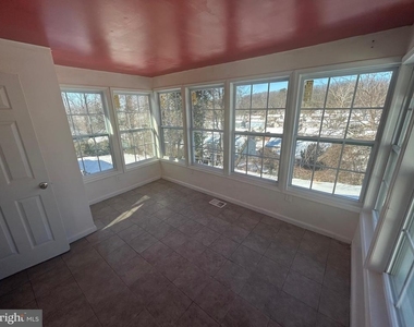 7208 Powhatan Street - Photo Thumbnail 6