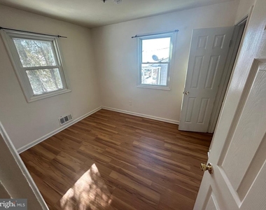 7208 Powhatan Street - Photo Thumbnail 10