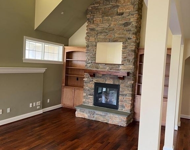 3913 Cap Stine Road - Photo Thumbnail 3